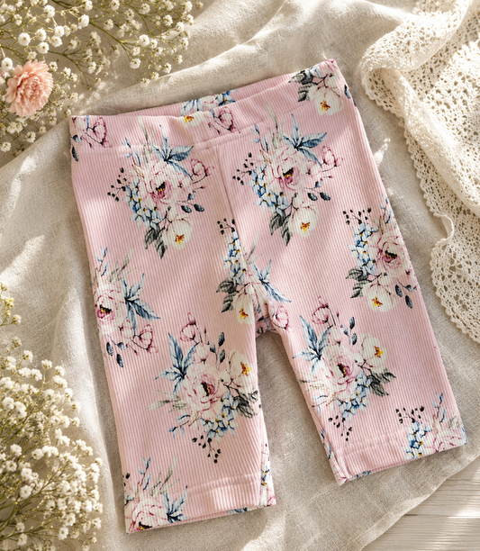 Legginsy kolarki dziewczęce prążkowane w kwiaty – różowe | Little Atelier