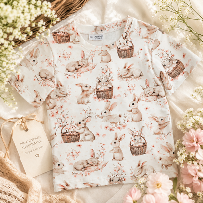 🌸 Koszulka dziecięca „Królicza Łąka” 🌸