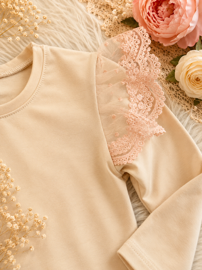 Bluzka dziecięca z tiulowymi falbankami „Cream Lace” – odzież dziecięca premium ZZ