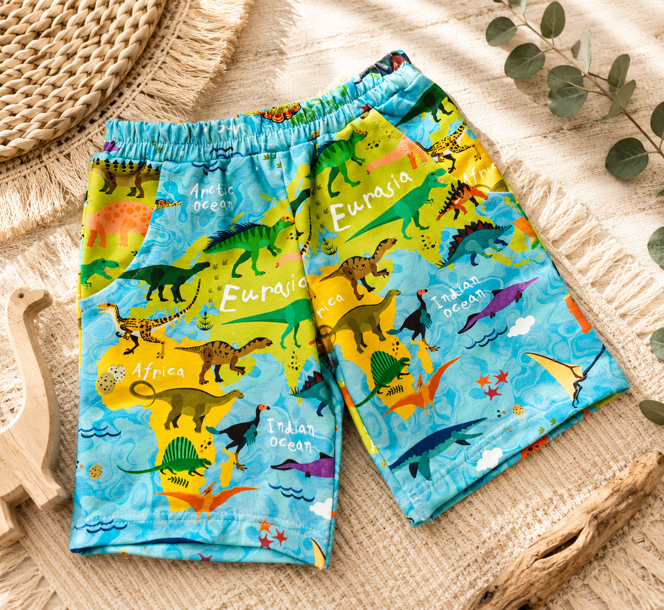 Spodenki dziecięce „Dino World” | Little Atelier