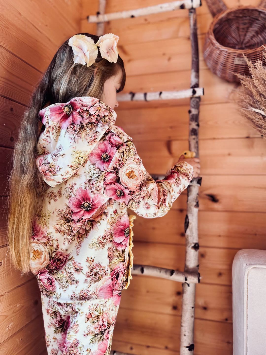 Komplet dziecięcy premium „Blossom Garden” – bluza z kapturem i spodnie